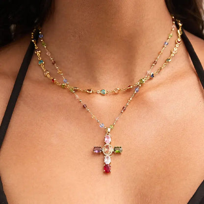 👍🥰🥰 Colar com uma cruz colorida de zircónias cúbicas. Inclui uma bonita caixa de joias.