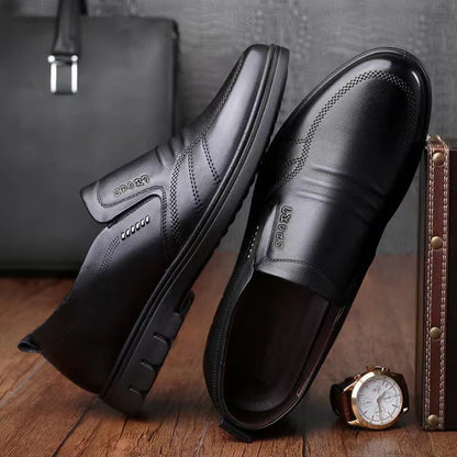 👞【Tamanhos 39-44】 Sapatos de homem em pele, novo estilo 2026, sapatos casuais de negócios em pele, pele macia, sola macia, antiderrapante.
